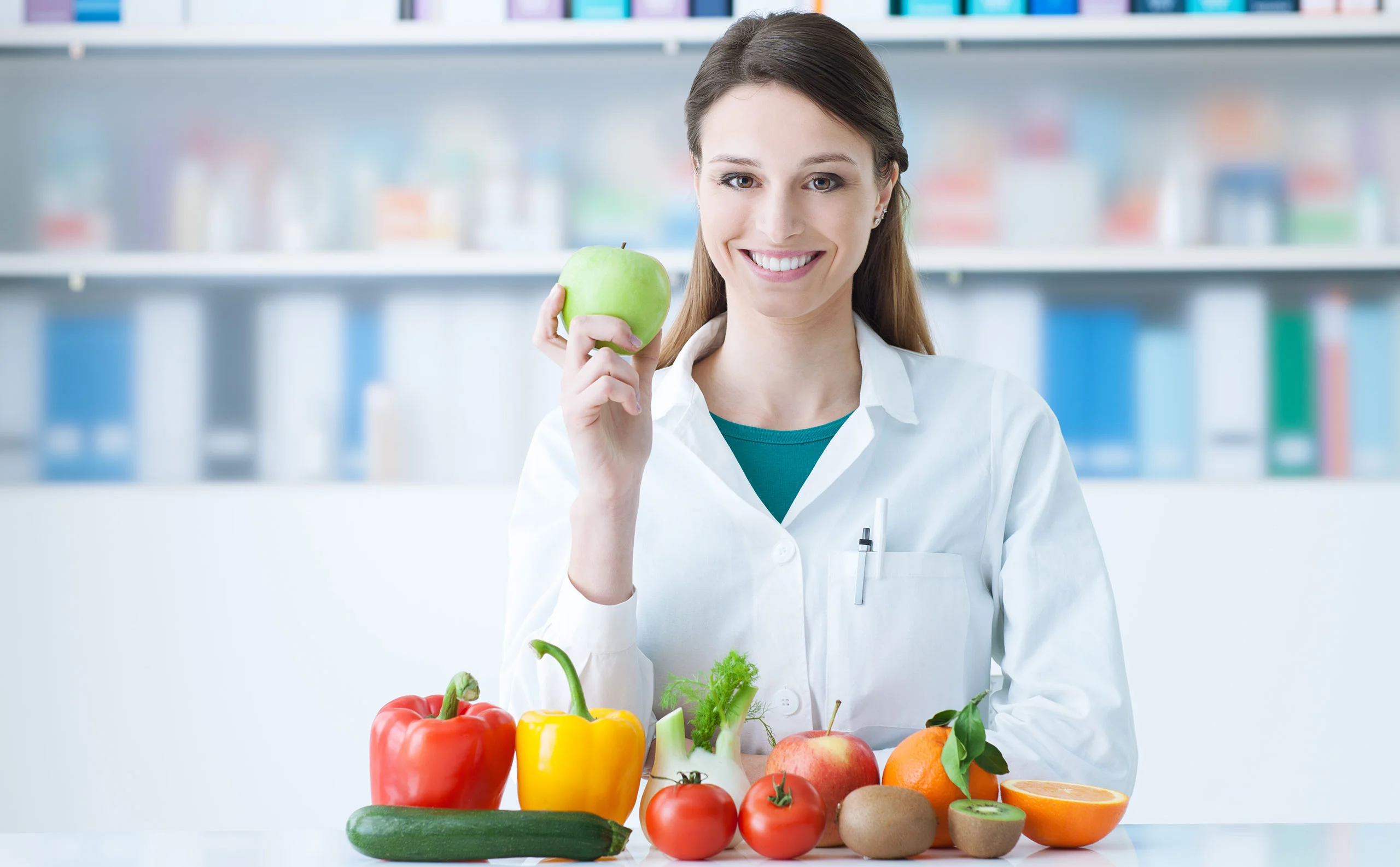 Nutricionista profesional en consulta